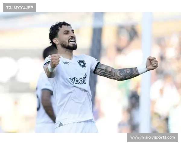 从半决赛逆转看帕尔梅拉斯的战术适应性